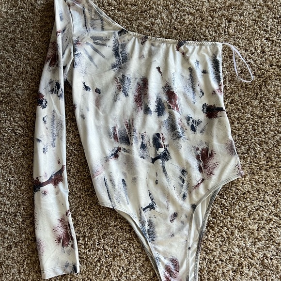 Multiple shirts - Picture 4 of 5